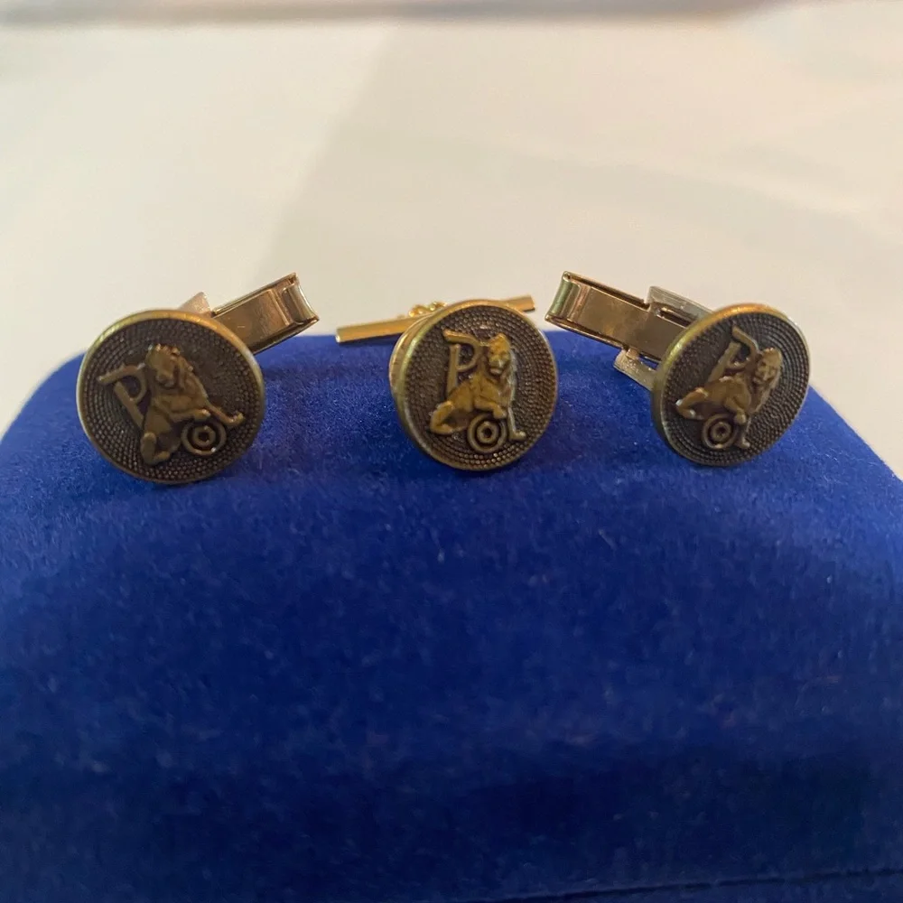 Vintage 1960’s Pachmayr Gun Works Gold Plated Cufflinks and Tie Clip